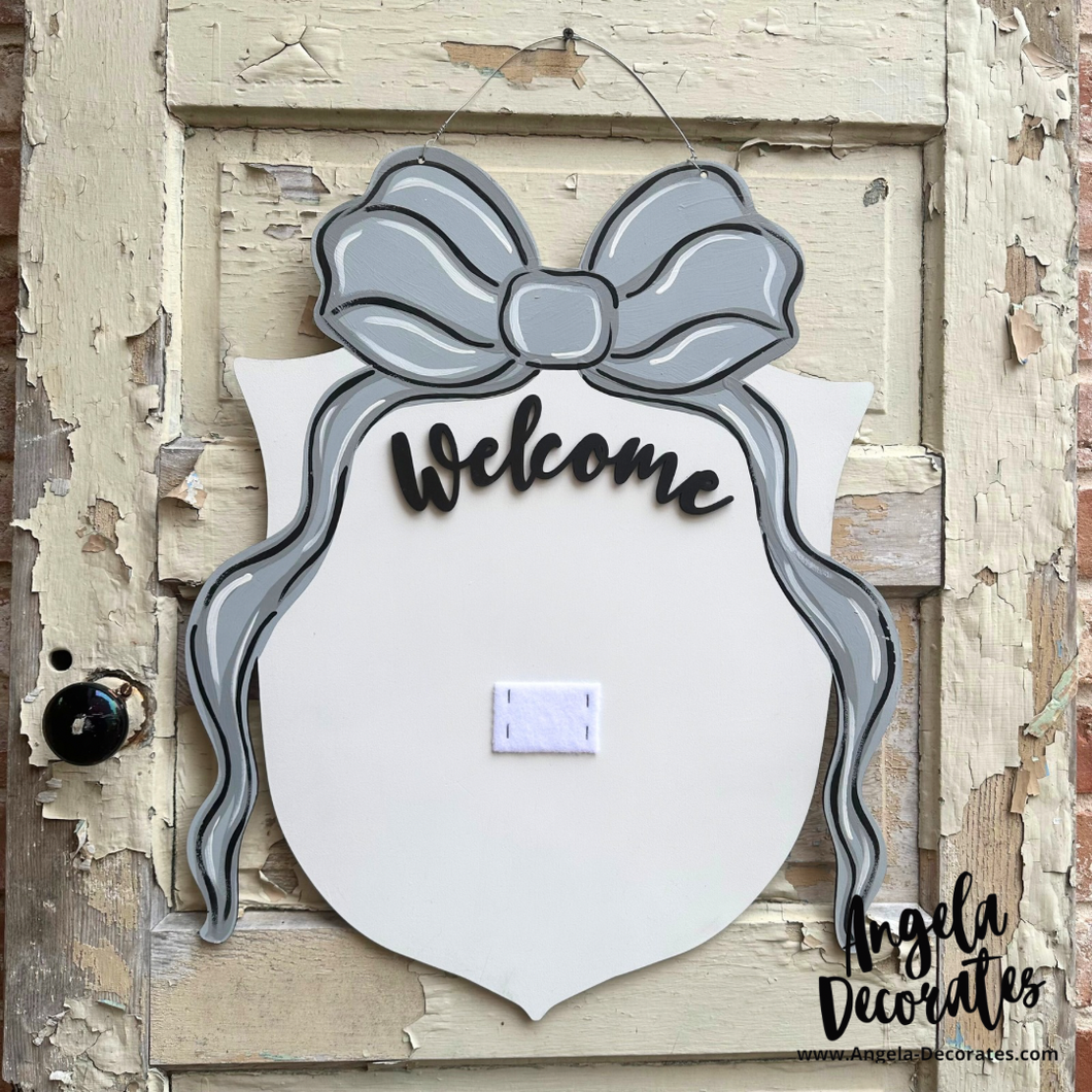 Painted Bow Door Hanger Base