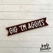 Load image into Gallery viewer, MINI Gig &#39;Em Aggies Banner
