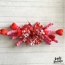 Load image into Gallery viewer, Valentine Heart Swag
